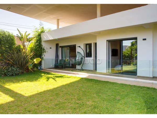 For sale apartment in Ville Verte. 3 beautiful bedrooms. Concierge service, air…