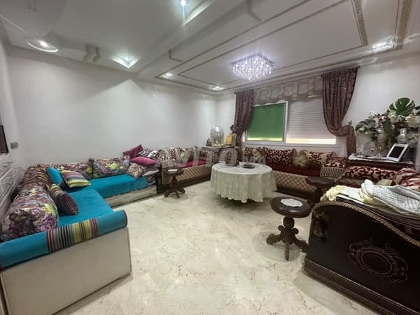 Appartement 90m 1er étage rte ain chkef