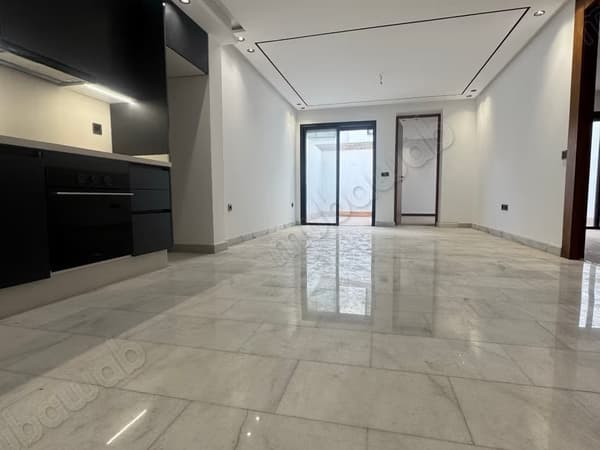 Bel appartement à vendre à Les princesses. 2 chambres. Porte blindée, antenne parabolique