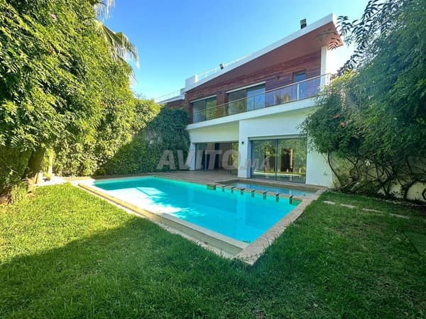 VILLA HAUT STANDING BIEN SITUÉE AÏN DIAB