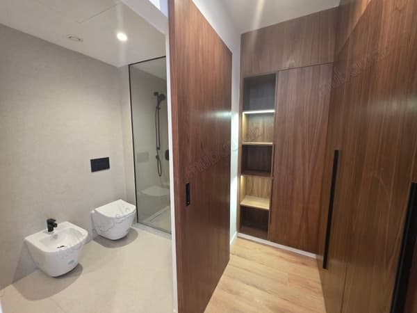 Nieuw appartement nooit bewoond in l'Orangerie