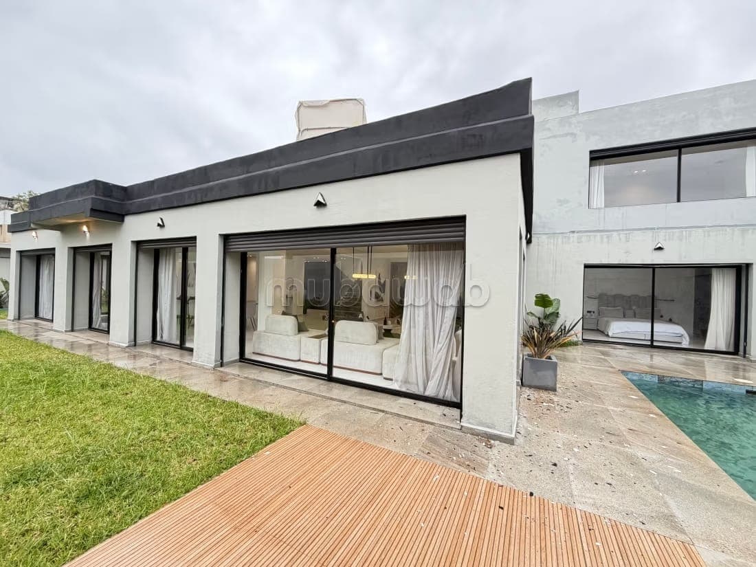 Villa de 3 chambres à Vendre à Ain Diab