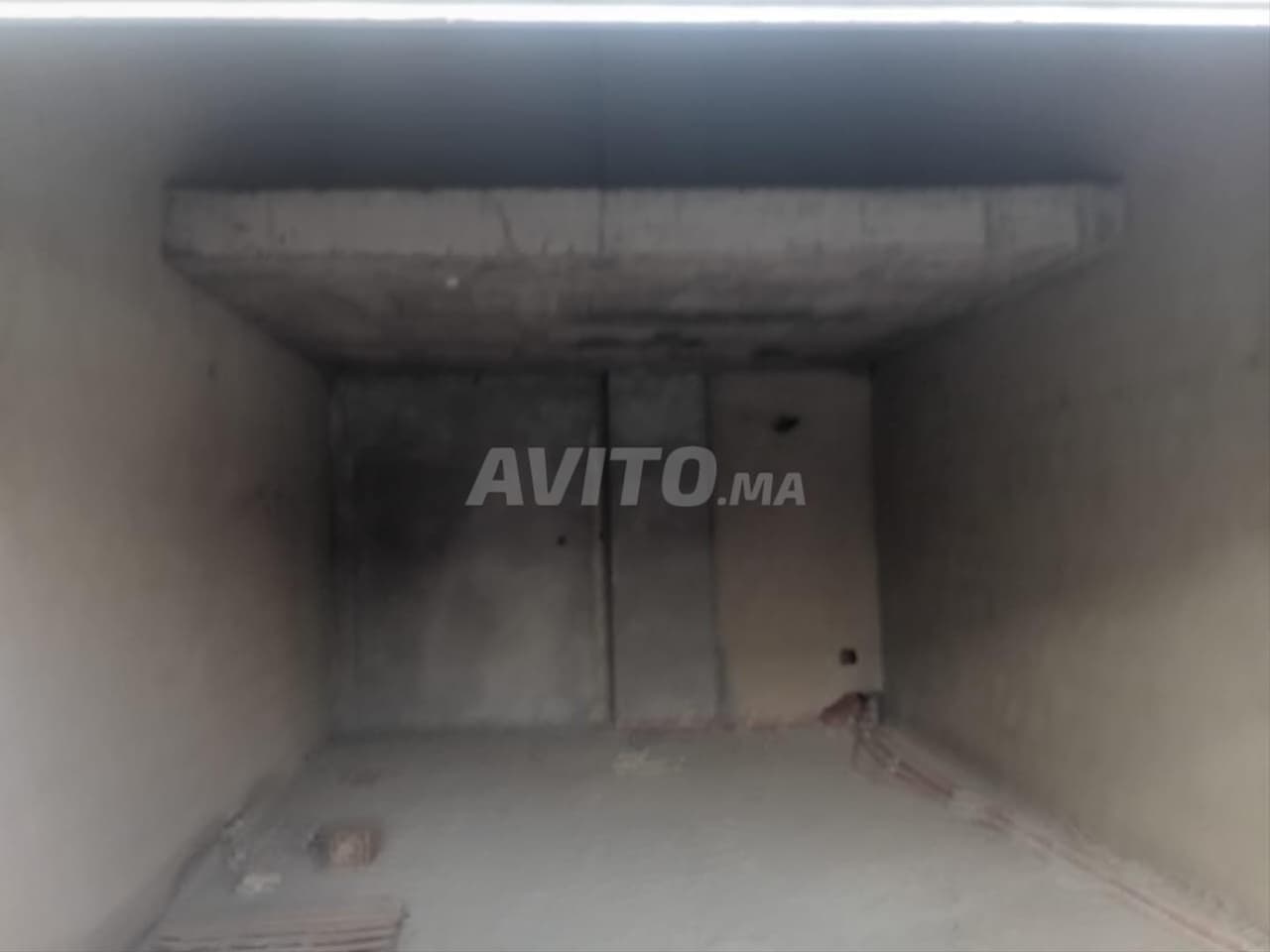 Magasin neuf au quartier 2 mars 56m2