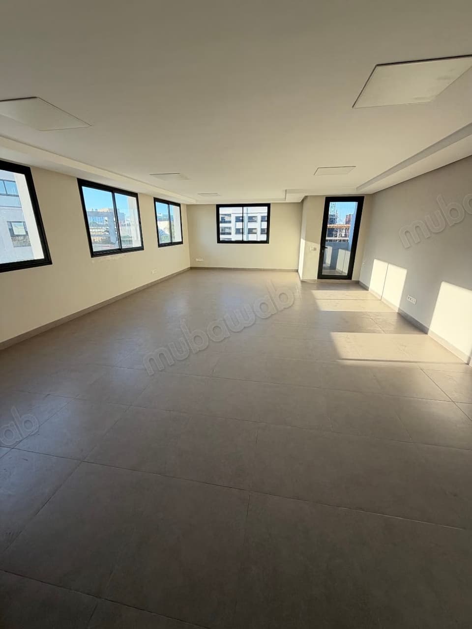 Kantoren van 52 m2 te huur / Maarif