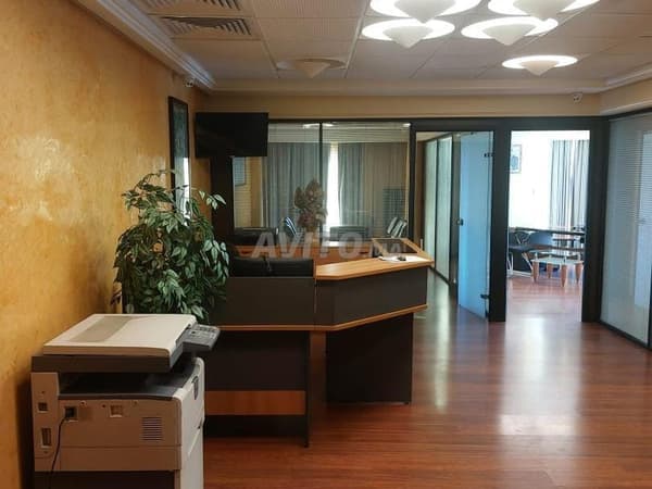 Bureau HS équipé 134m2 à louer Bd Zerktouni