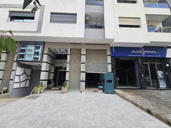MAGASIN À LOUER HAMRIA 360M2