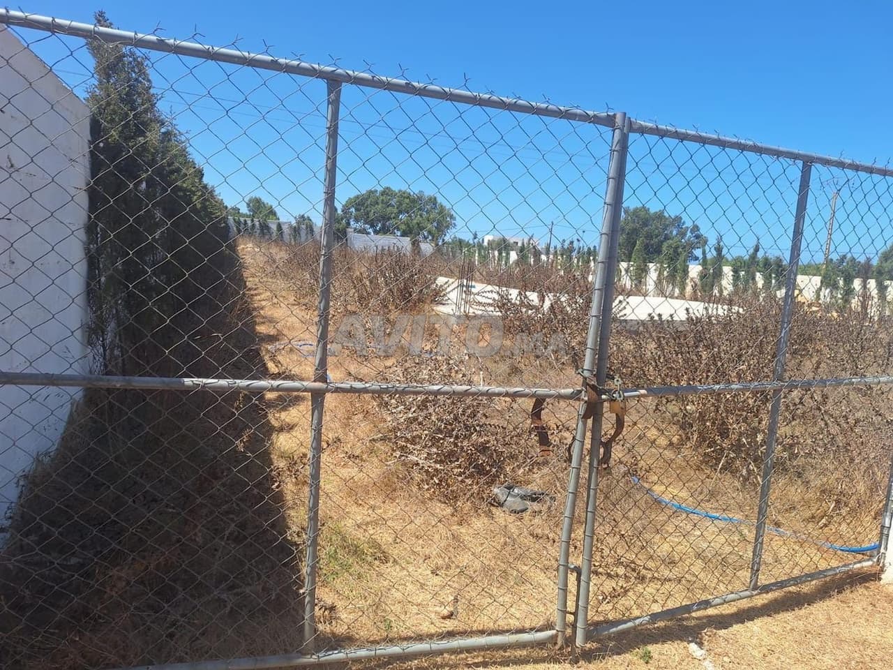 1000m2 titled land for sale