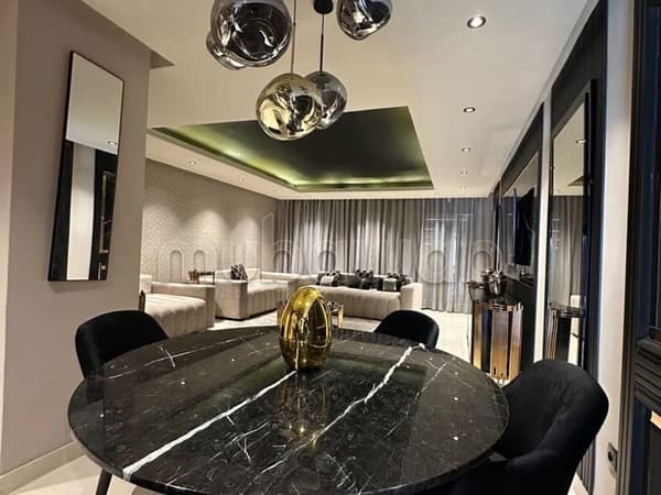 Bel appartement en location à Ain Diab. Deux chambres. Meublé