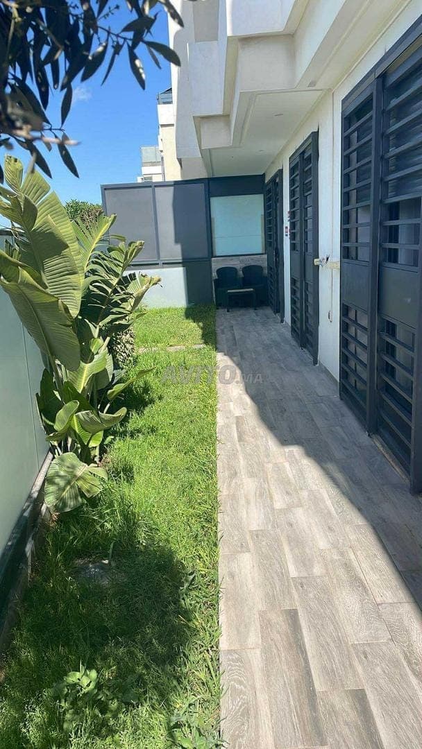 Gelijkvloerse tuinappartement te koop - Californie