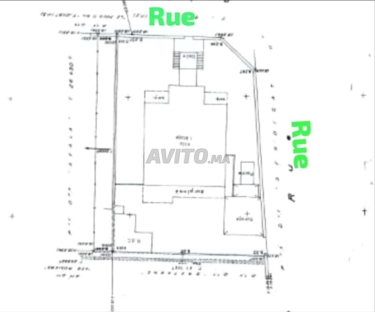 Villa à Vendre 910m² Angle à Hermitage 2