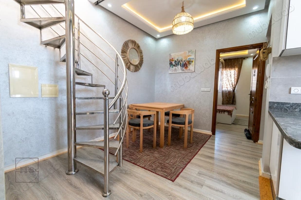 Apartment with private terrace