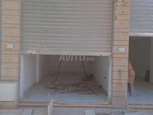 Commercieel pand in Charaf