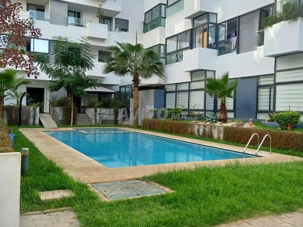 Apartamento moderno amueblado en alquiler en Harhoura