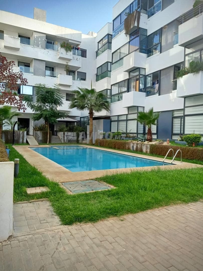 Apartamento moderno amueblado en alquiler en Harhoura