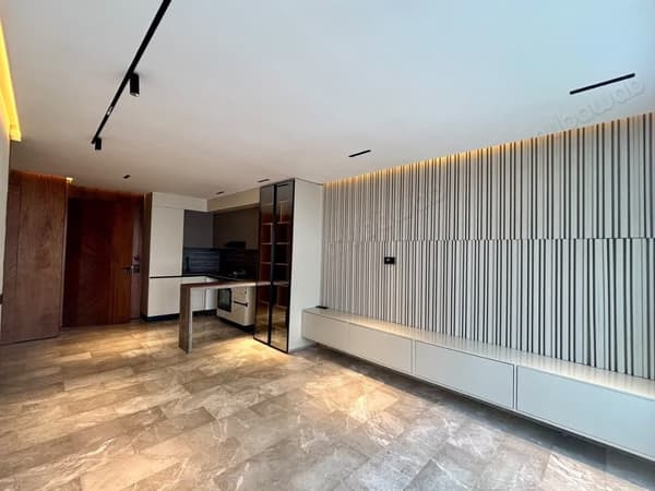 Gauthier Studio à la vente