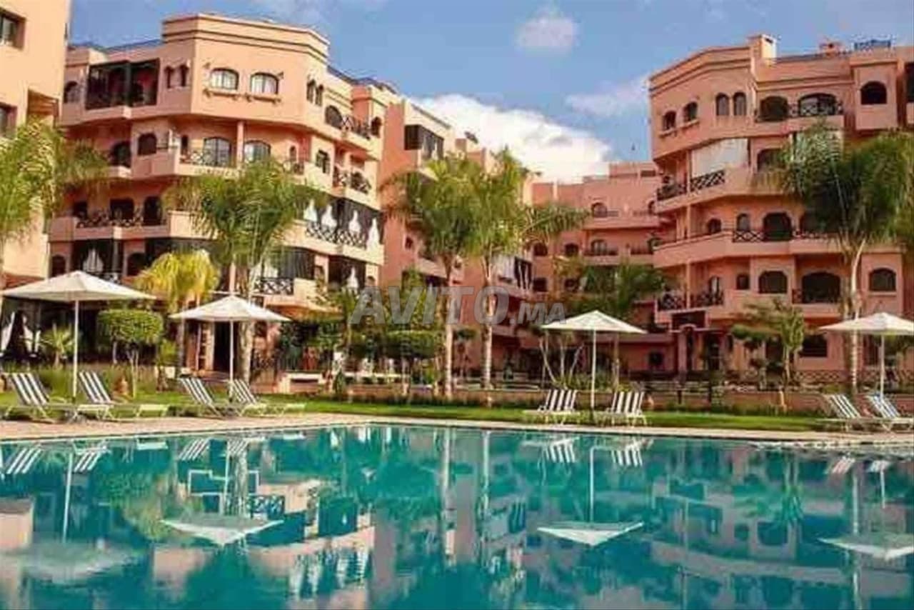 APPARTEMENT MEUBLÉ À LOUER RÉSIDENCE AVEC PISCINE
