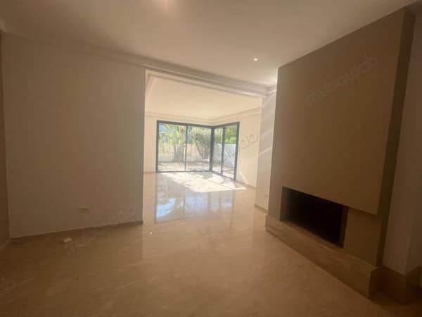 Gelijkvloerse appartement te huur leeg in Darbouazza