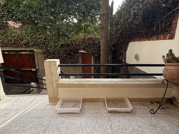 Maison de luxe à vendre à Hay Inara. 3 grandes pièces. Terrasse