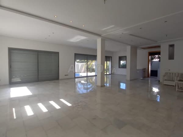 Villa à oasis à la location vide