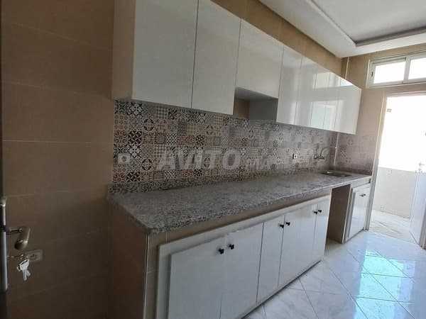 Appartement avec balcon pour fonctionnaires et employés du privé, couples mariés