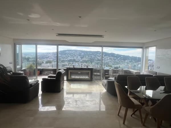 Grand appartement d'élégance à vendre à Iberia