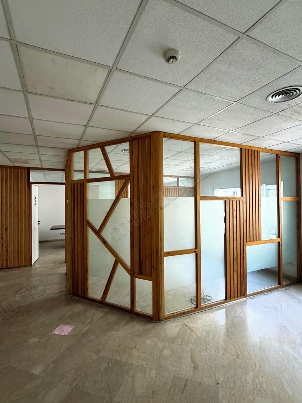 Particulier loue Plateau Bureau 72m2 à Bd Abdelmoune enface Tram