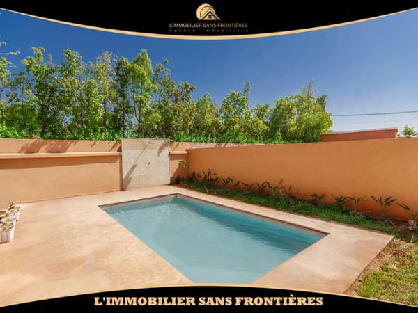 Villa vide à Route d’Amizmiz, Piscine + Jardin privé, Marrakech : à vendre