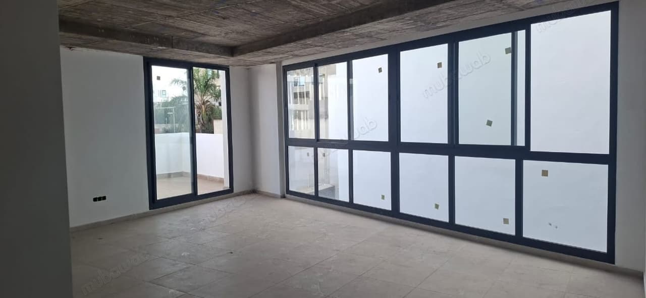 Nieuw kantoor met terras