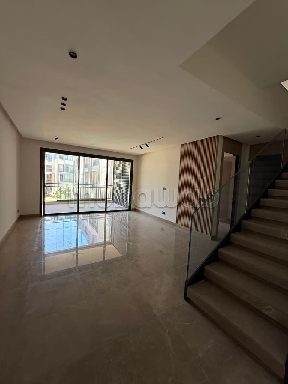 Duplex 180 te huur in Souissi RABAT