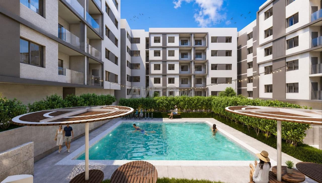 Appartement 82 m² avec balcon, garage, piscine et ascenseur à Tanja Balia