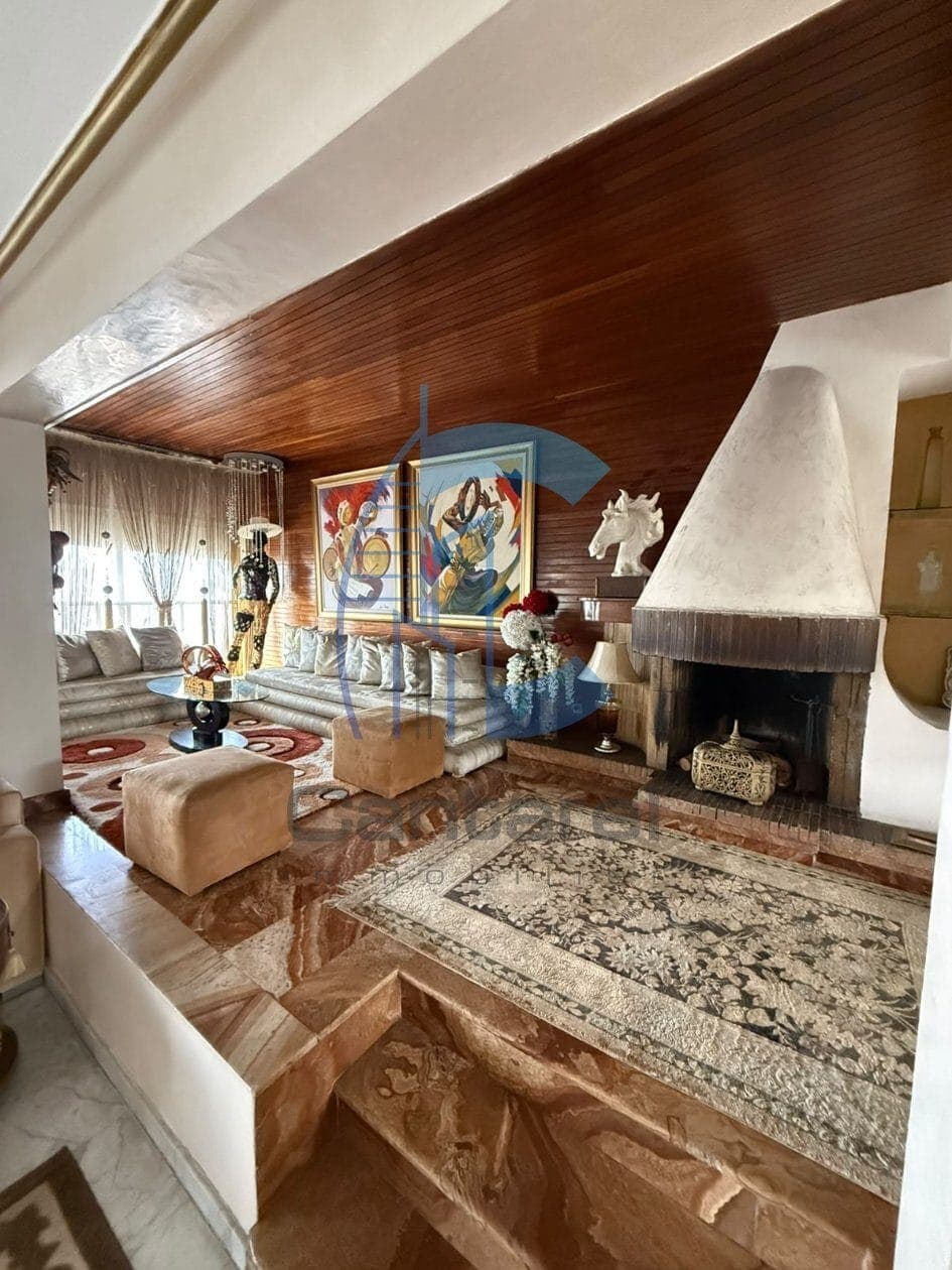 FOR RENT – EXCEPTIONAL DUPLEX OF 500m² RACINE