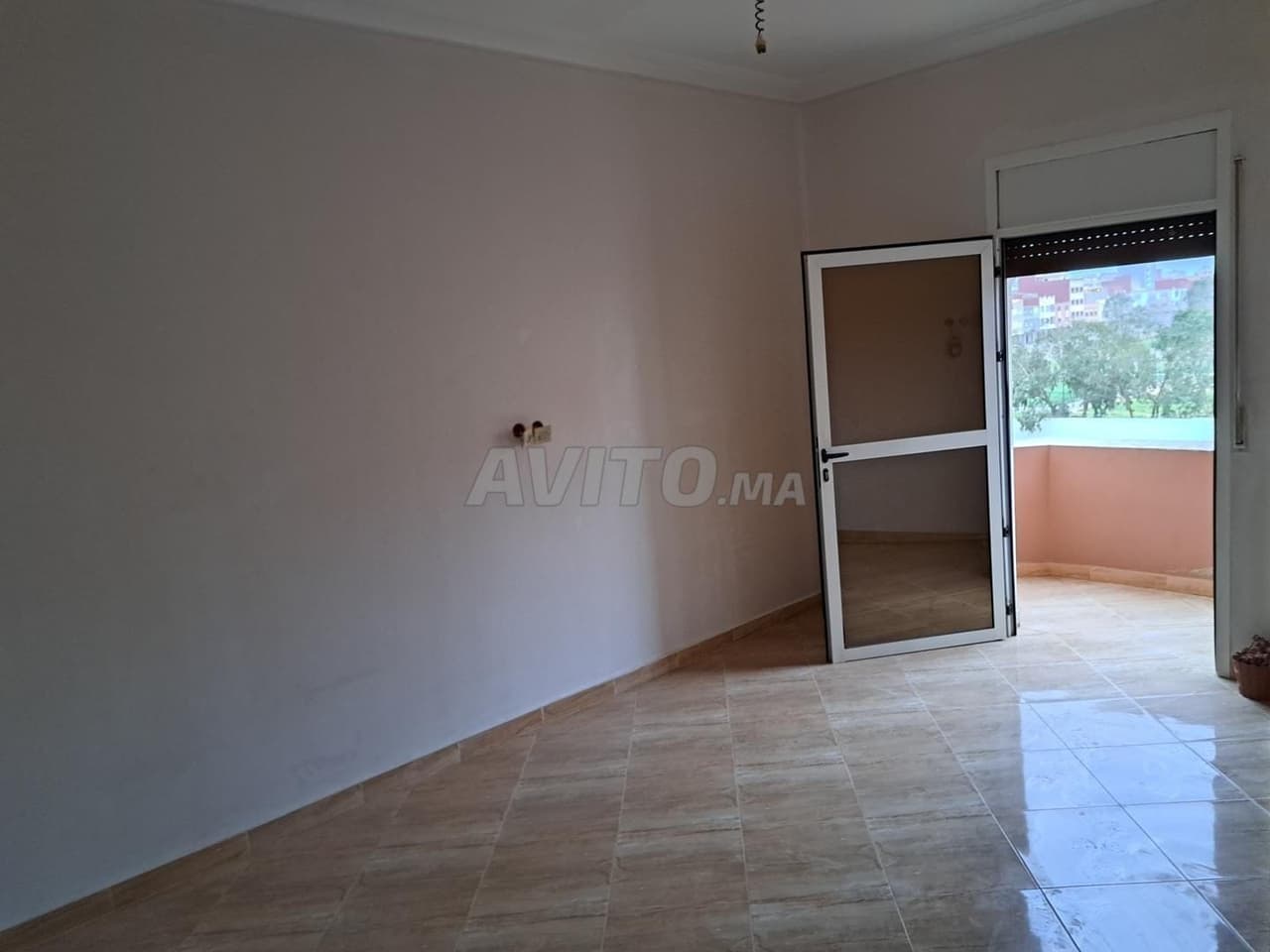 APPARTEMENT À LOUER 155 M², 4 CHAMBRES