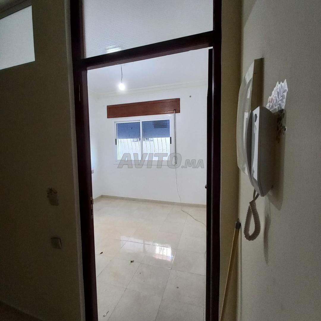 استوديو في الطابق السفلي للكراء للموظفين العموميين والخواص المتزوجين