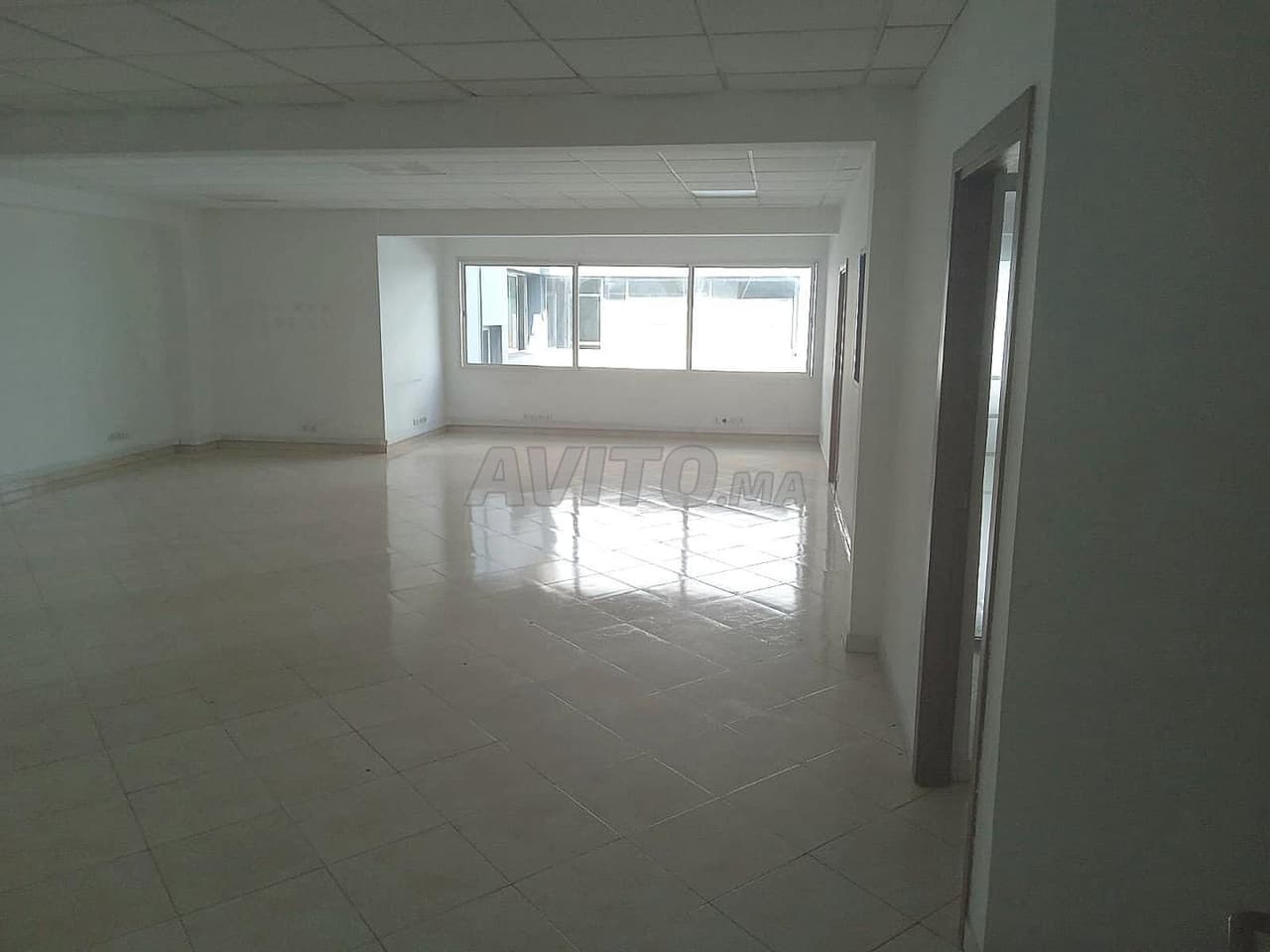 Büro mit 125 m² an der Route Côtière Aïn Sebaâ
