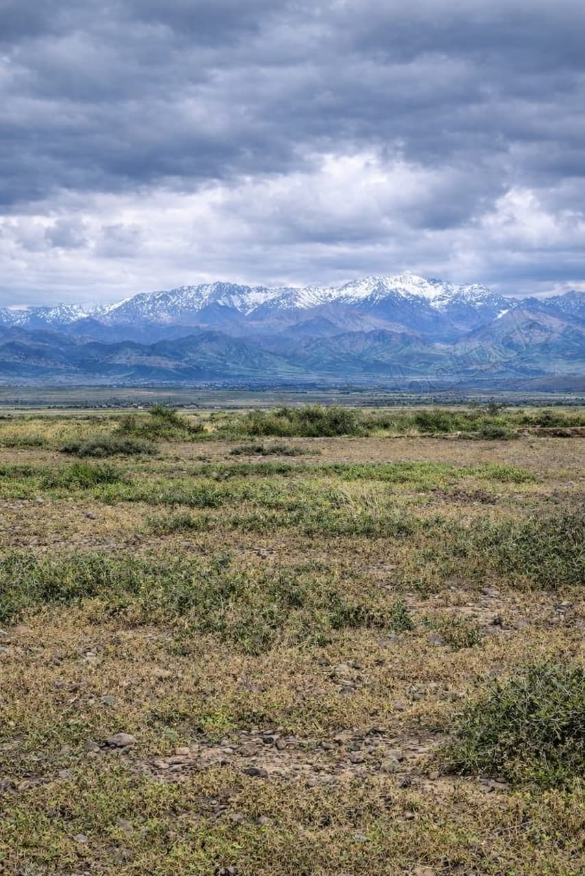 Beau terrain à la vente à Route Amizmiz. Surface de 1400 m²