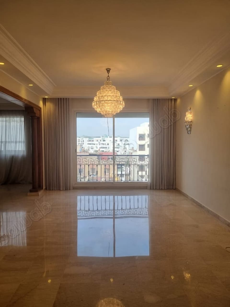 Bonito apartamento en alquiler de 180 m² Ghandi
