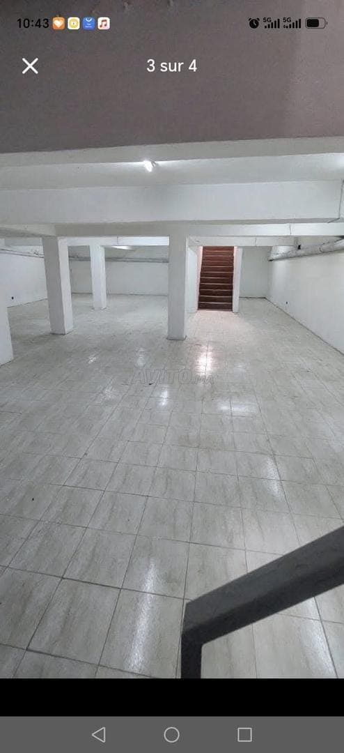 محل تجاري بمساحة 140x3 ثلاثة مستويات