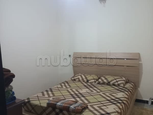 Apartment rental in Centre. 2 comfortable rooms. Cooker with oven