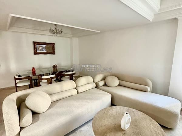Gemeubileerd appartement van 127m² te huur