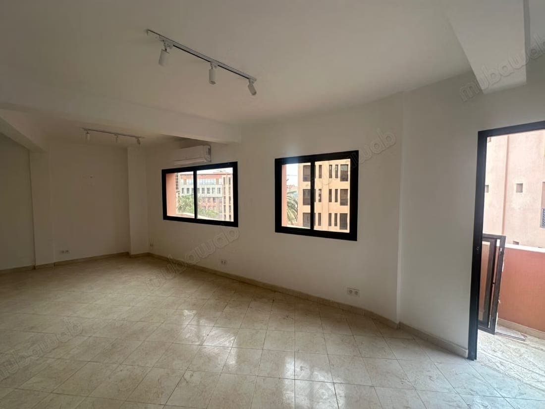 Plateau de bureau en plein cœur de Marrakech