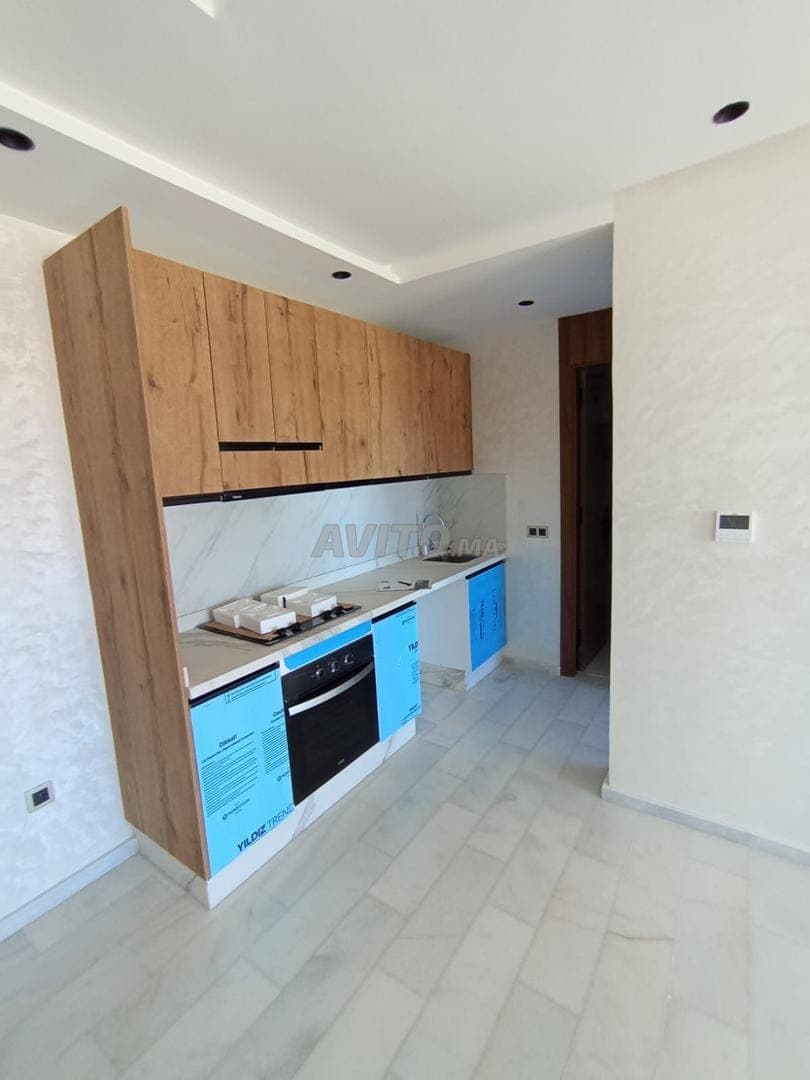 Leeg studio met balkon – Quartier du Parc