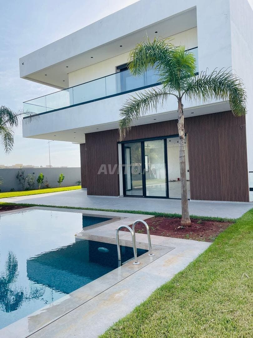 Superbe Villa 1225m A La Ville Vert Bouskoura