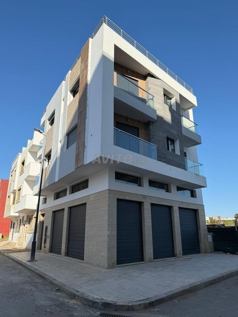 منزل وتجارة