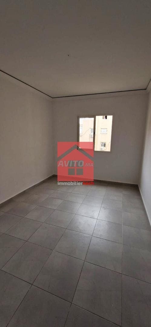 Appartement avec balcon😍 à vendre à côté de Marjane