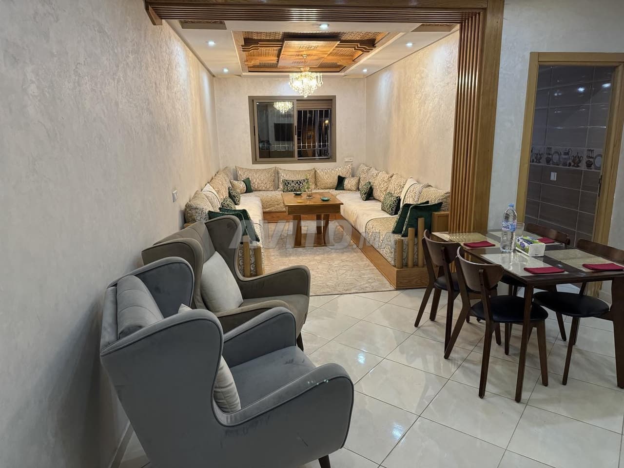 Appartement moderne et meublé à Bouchouk