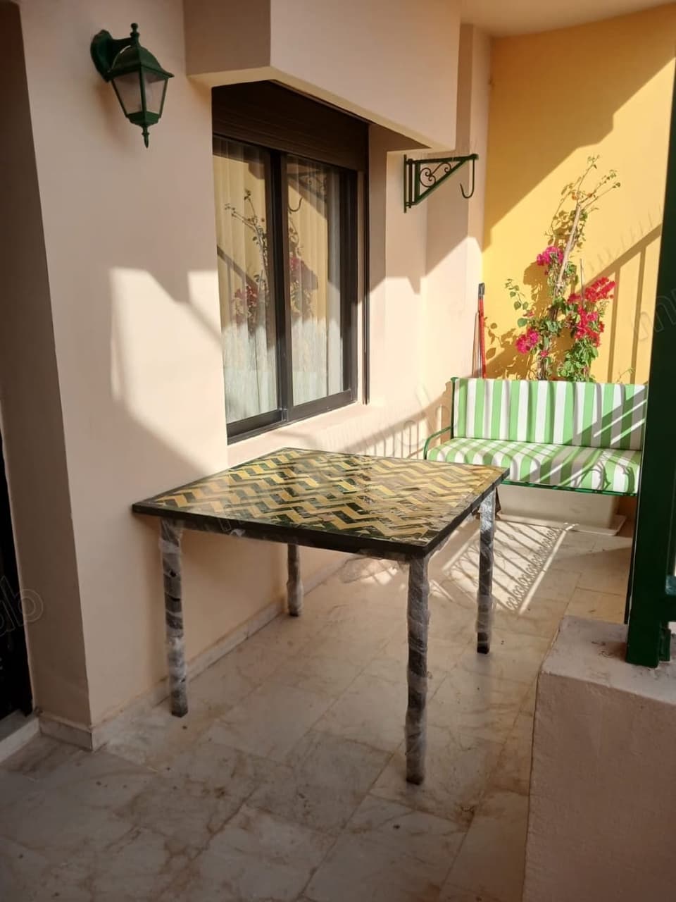 Louez cet appartement à Samlalia. 2 chambres. Service de concierge disponible…