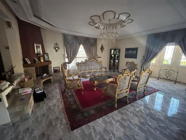 Eine schöne Villa zu verkaufen in Harhoura