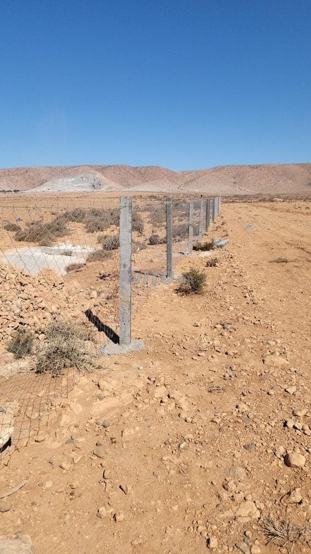 أرض على طريق تيزنيت داخلة