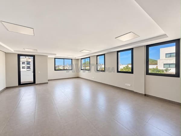 PLATEAU DE BUREAU 63M BOULEVARD GHANDI RIVIERA