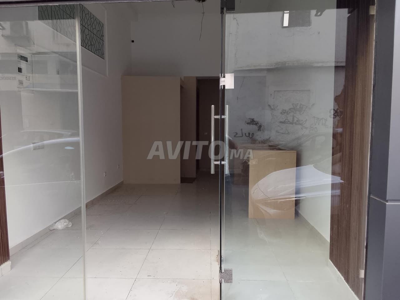 Local comercial nuevo y bien acondicionado en el barrio Maarif